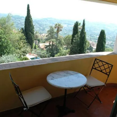 B&B - Villa Coste D'Or Bed & Breakfast 3*